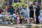 Los Biden visitan el colegio de Uvalde en el que fueron asesinadas 21 personas