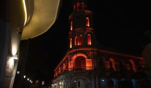 Iluminan monumentos de Santo Domingo de color naranja por el D&iacute;a de la Esclerosis M&uacute;ltiple
