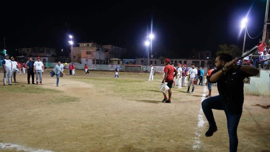Sobuncrey inaugura torneo de softbol dedicado a las madres