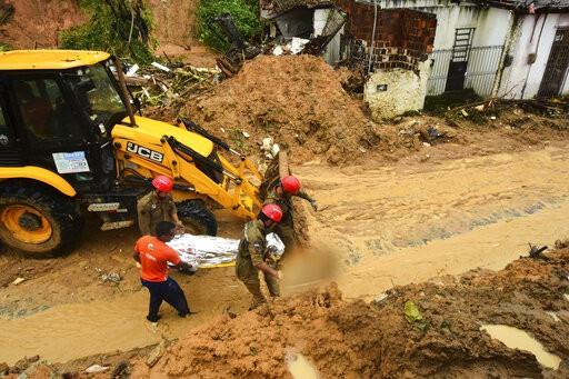 Inundaciones en Brasil dejan al menos 91 muertos