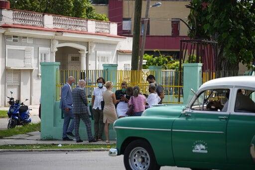Artistas opositores presos van a juicio en Cuba