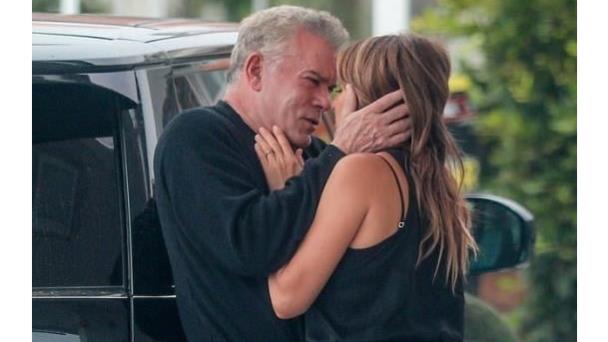 El emotivo mensaje de la prometida de Ray Liotta tras su muerte en República Dominicana