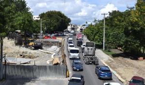 Cierran tramo de la avenida Circunvalación Sur por construcción de teleférico en Santiago