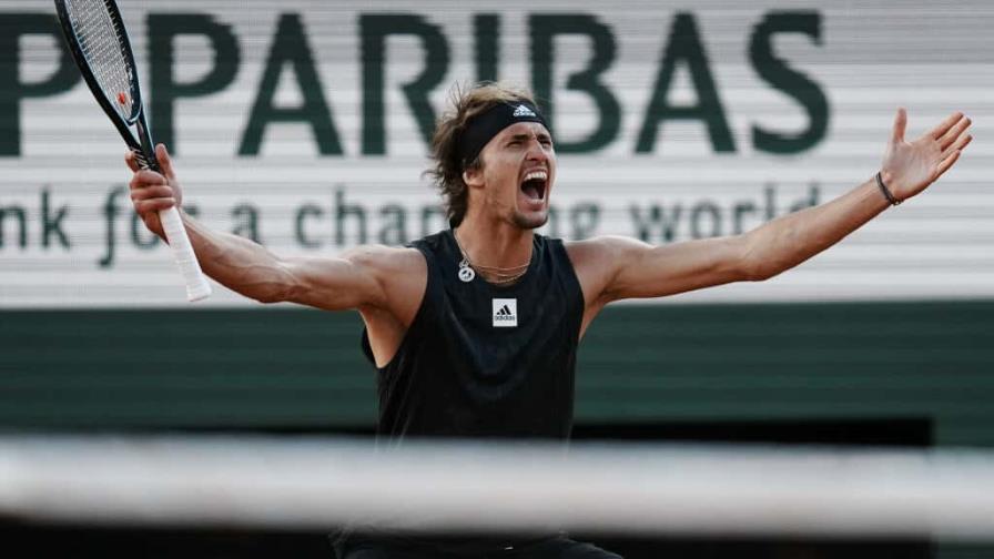 Un gris Alcaraz sucumbe ante un brillante Zverev