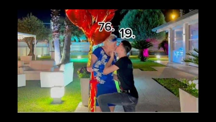 ¡Es su abuela! La verdad detrás del video del joven de 19 años que se compromete con mujer de 76