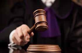 Tribunal en La Vega impone coerción a vendedor de cotorras