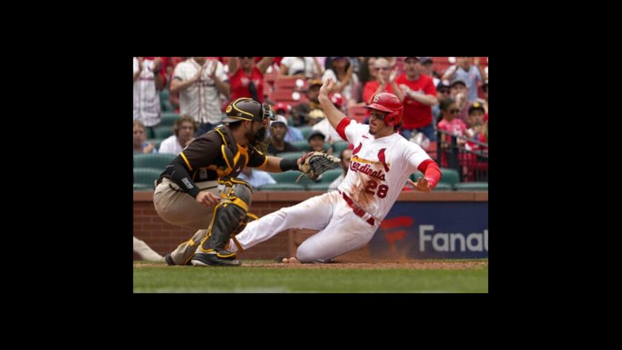 Nolan Arenado figura clave en el triunfo de Cardenales sobre Padres