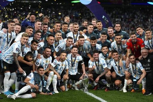 Argentina vence a Italia, despeja dudas y gana la Finalissima