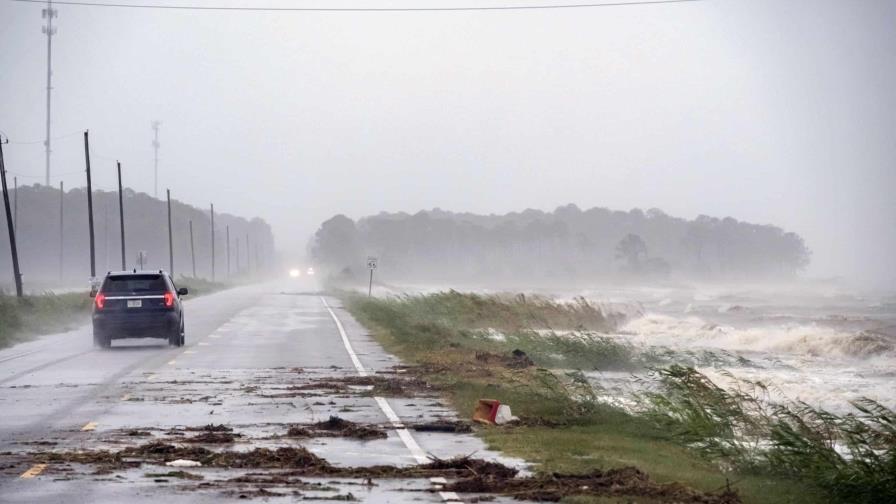La tormenta Frank se debilita en el Pacífico frente a México La tormenta Frank se debilita en el Pacífico frente a México