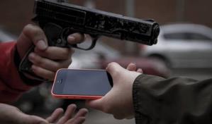 Periodista denuncia que fue asaltada en la avenida San Vicente de Paúl