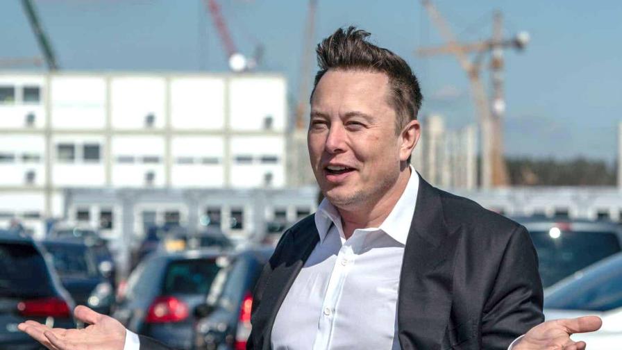 Musk exige a empleados de Tesla volver al trabajo presencial o marcharse