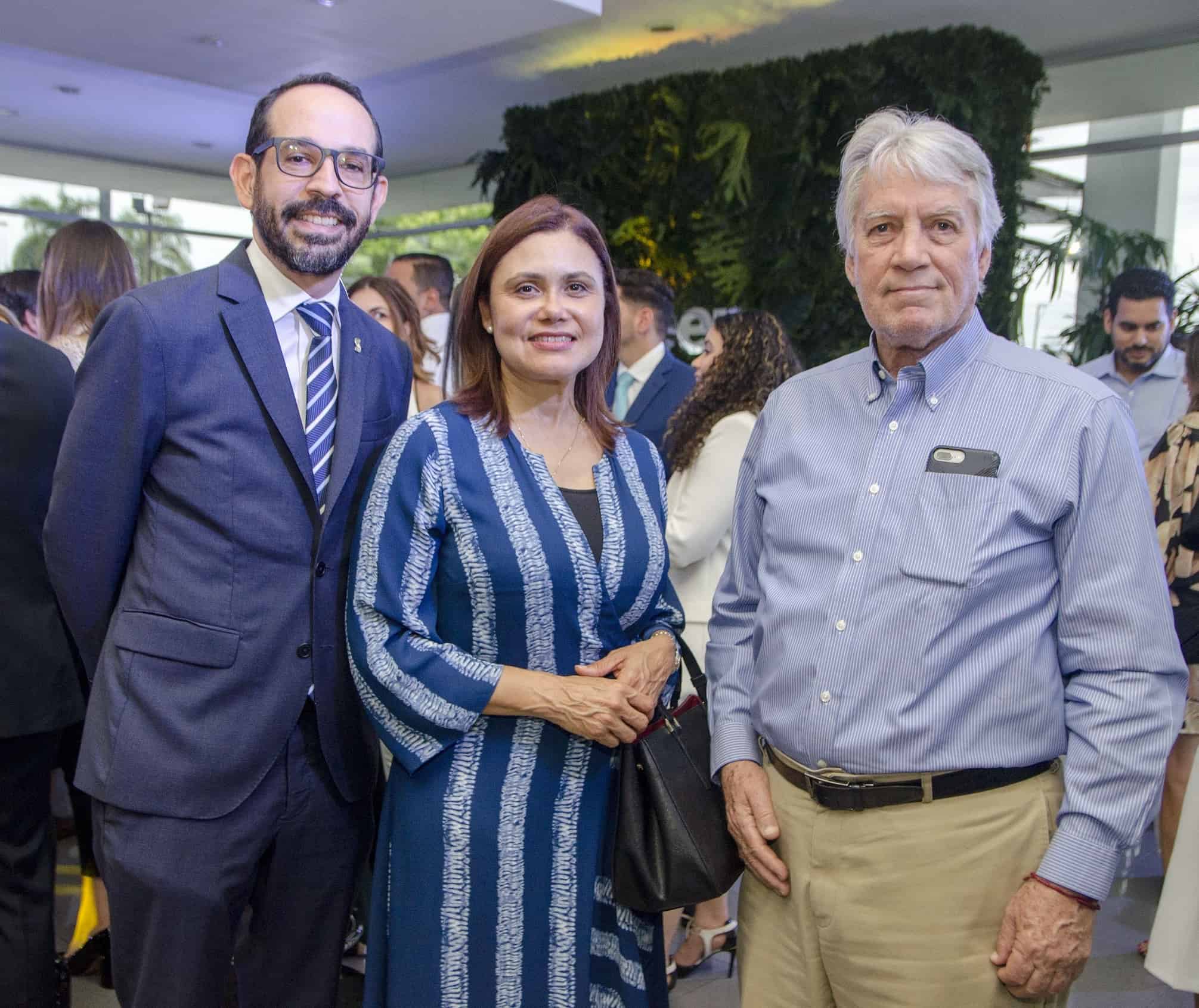 Ricardo Lithgow, Elis Faña y Norman Van Arsdale.