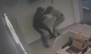 Video| Hombre entra a centro de odontolog&iacute;a y agrede mujer