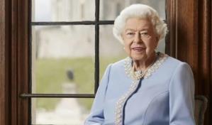 Isabel II no acudirá mañana al hipódromo a ver la carrera por su Jubileo