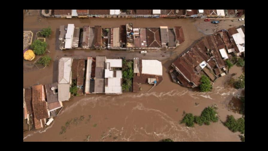 Aumenta a 120 el número de muertos por las lluvias torrenciales en Brasil