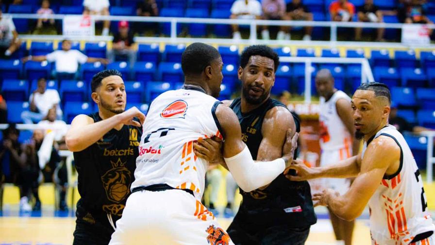 Juan Guerrero luce imponente en triunfo de Leones Juan Guerrero luce imponente en triunfo de Leones