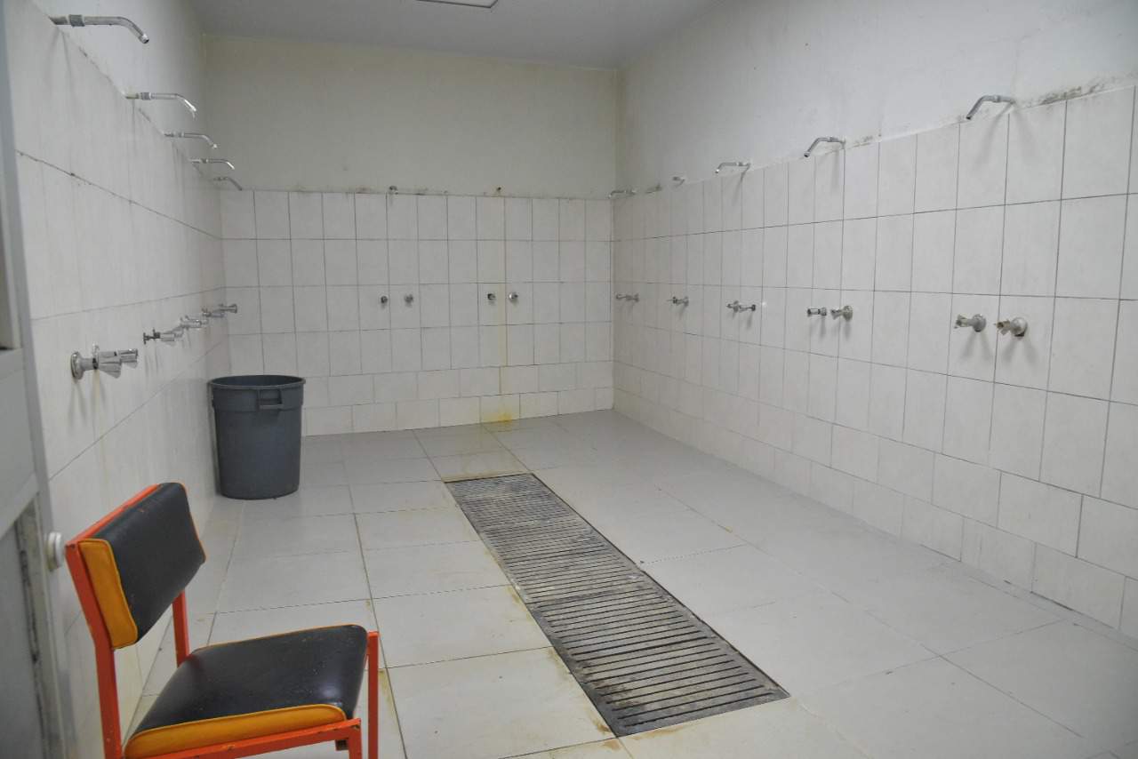 Duchas clubhouse de visitantes en el estadio Cibao