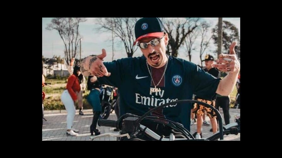 Muere cantante urbano tras aparatoso accidente que quedó captado en video