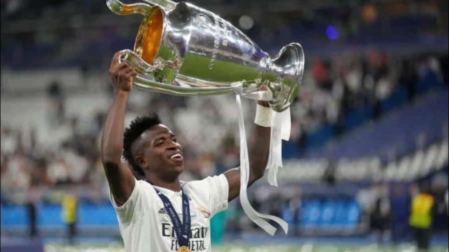 La UEFA pide disculpas por incidentes en la Champions