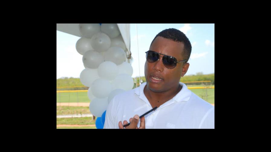 Dominicana no irá a premundiales de béisbol por falta de pasajes