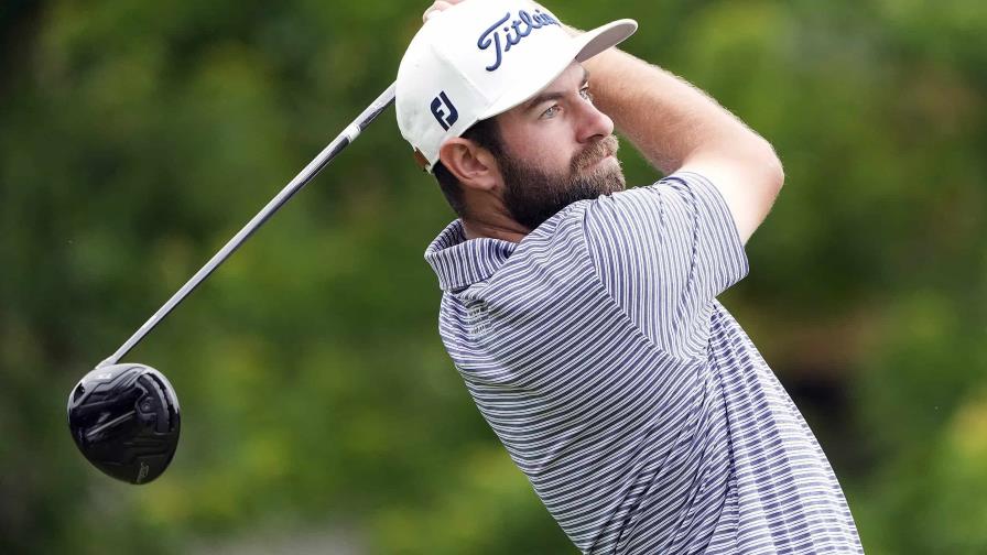 Young sigue encendido y comparte la cima en el Memorial