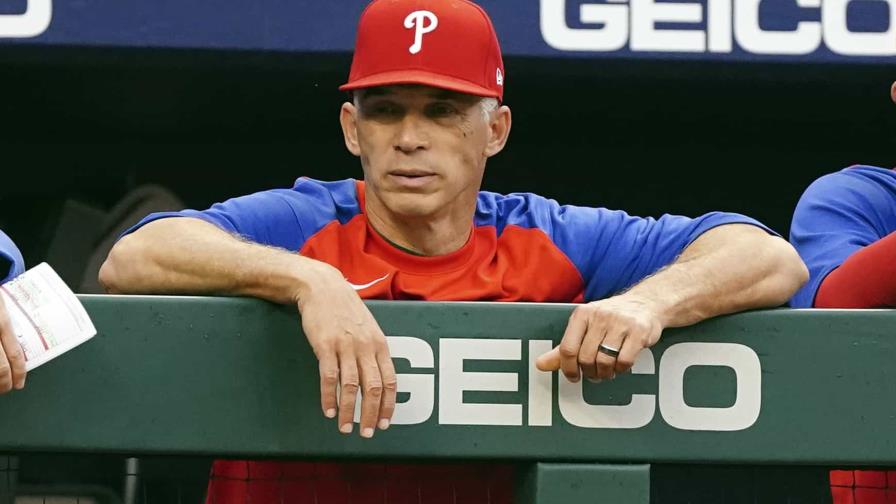 Filis cesan a manager Joe Girardi; Rob Thomson asume el rol Filis cesan a manager Joe Girardi; Rob Thomson asume el rol