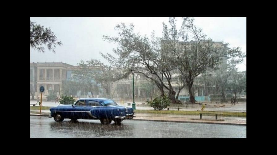 Cuba vigila y se prepara ante previsión de fuertes lluvias en zona occidental Cuba vigila y se prepara ante previsión de fuertes lluvias en zona occidental