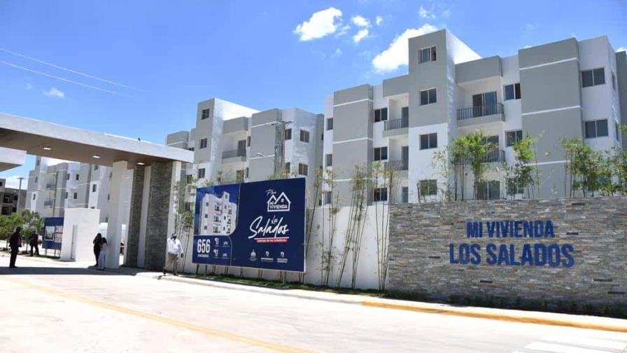 Gobierno entrega proyecto habitacional de 60 apartamentos en Santiago 