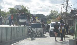 Entre m&uacute;sica, bebida y l&aacute;grimas despiden a Bombo, ultimado por la Polic&iacute;a en La Ci&eacute;naga