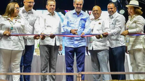 Abinader inaugura y deja iniciadas obras en Santiago