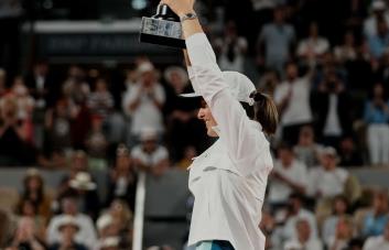 Swiatek suma 35 victorias consecutivas, pero aún está lejos del récord de Navratilova