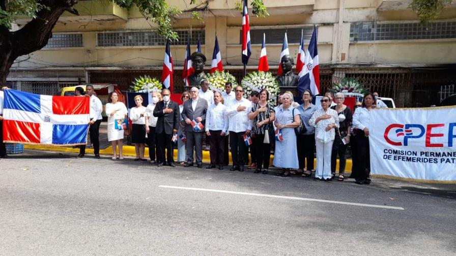 Recuerdan a los héroes Antonio de la Maza y Juan Tomás Díaz