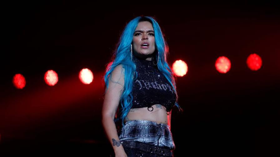 Policía lanza gas pimienta durante el concierto de Karol G en Guayaquil