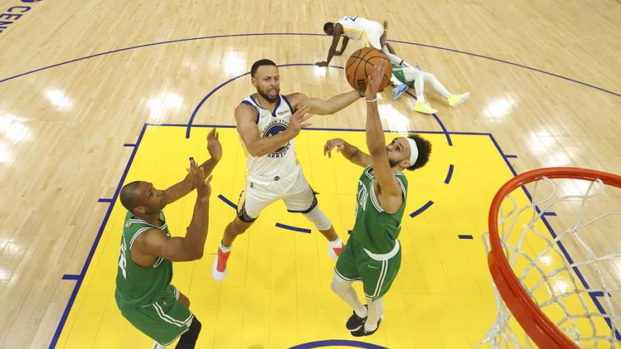 Warriors empatan la final de la NBA 1-1 contra los Celtics