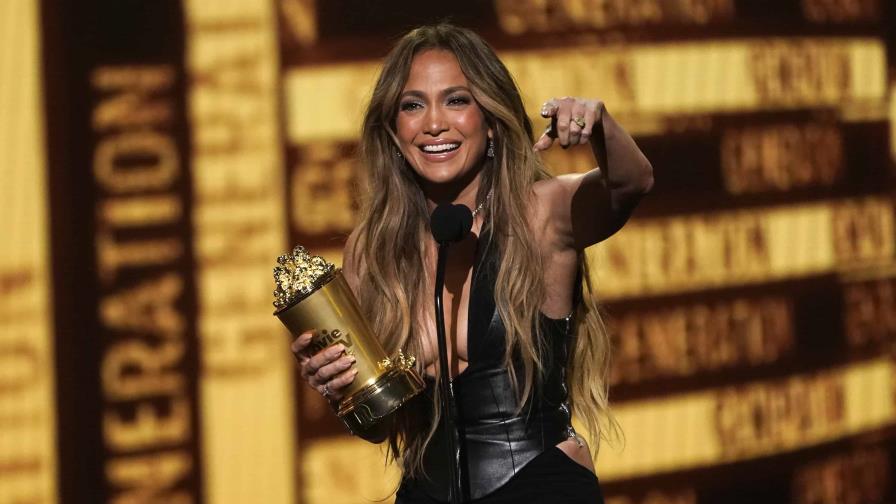 Jennifer López y “Spider-Man” brillan en premios MTV al cine Jennifer López y “Spider-Man” brillan en premios MTV al cine