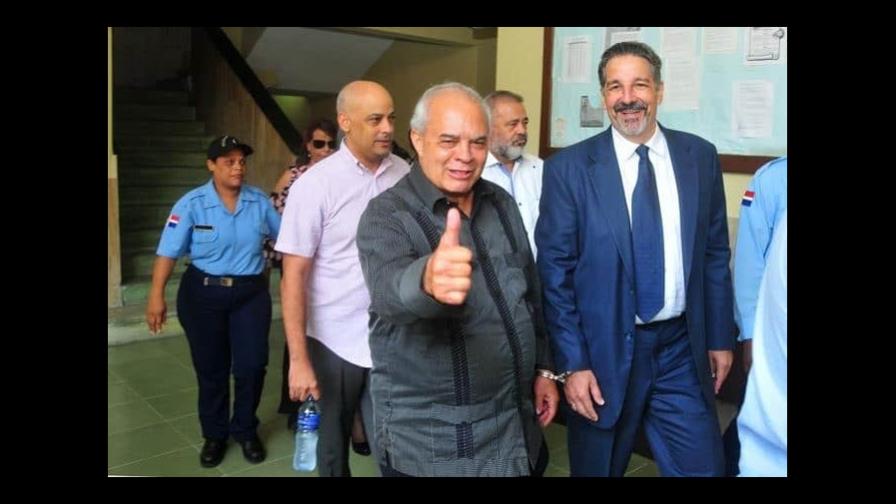 Juez favorece con un no ha lugar a los acusados de la venta del barrio Los Tres Brazos Juez favorece con un no ha lugar a los acusados de la venta del barrio Los Tres Brazos
