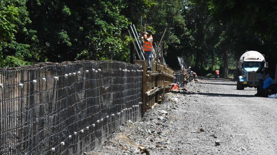 Defienden la construcción del muro fronterizo tras declaración del senador David Sosa