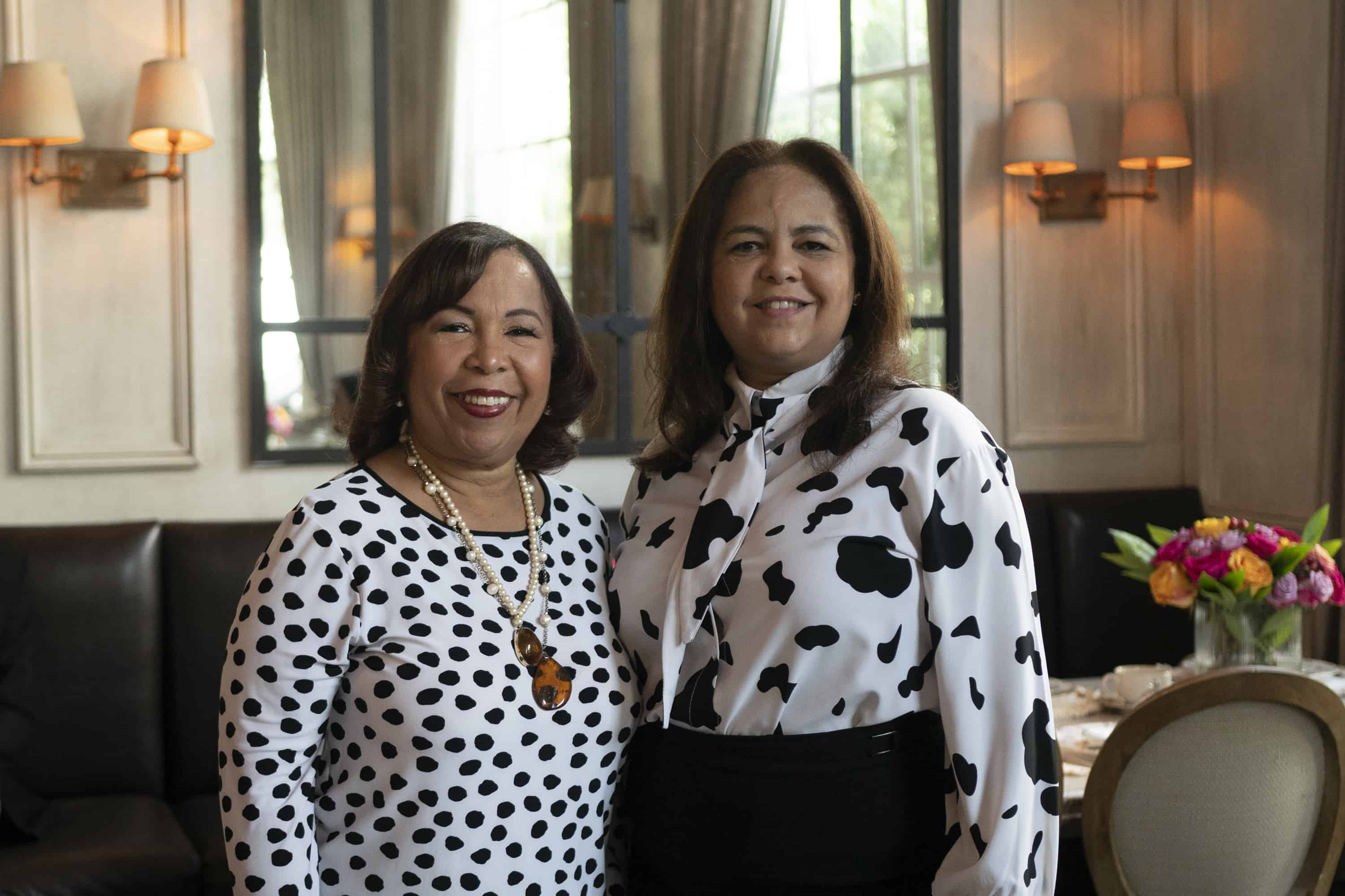 Zoila Puello y Mayra Puello.