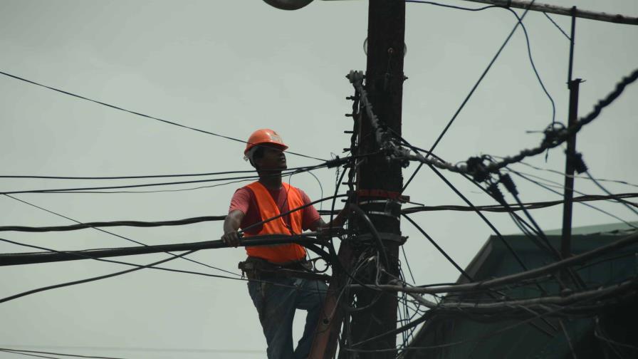 RD lidera países con pérdidas de energía eléctrica, a pesar de aumentar clientes con facturación RD lidera países con pérdidas de energía eléctrica, a pesar de aumentar clientes con facturación