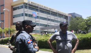 Sigue el terror en edificio de los ministerios de Turismo y Medio Ambiente