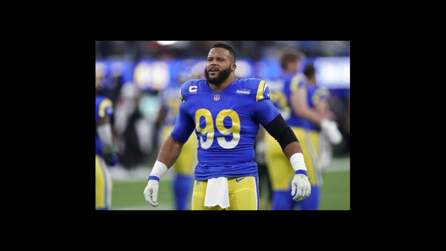Los Angeles Rams conceden gran aumento a tackle defensivo Aaron Donald Los Angeles Rams conceden gran aumento a tackle defensivo Aaron Donald