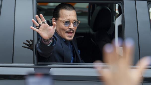 Johnny Depp se abre una cuenta de TikTok y pide a sus fans seguir adelante