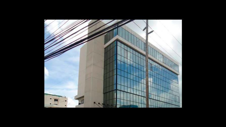 Fonper invertirá RD$71 millones para terminar obras iniciadas en pasada gestión Fonper invertirá RD$71 millones para terminar obras iniciadas en pasada gestión