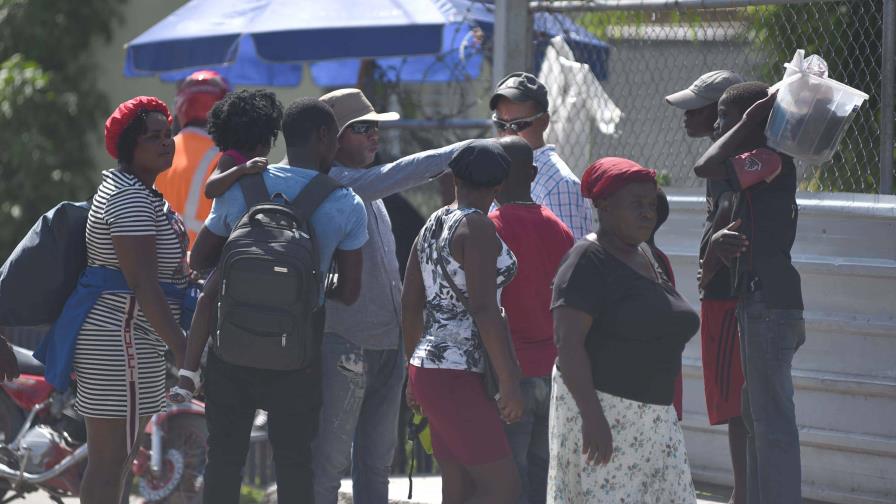 Inflación, devaluación de la moneda haitiana y otros males afectan actividades comerciales en Dajabón Inflación, devaluación de la moneda haitiana y otros males afectan actividades comerciales en Dajabón