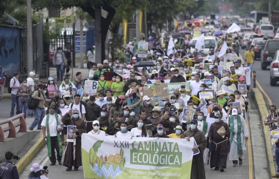 Ecologistas salvadoreños temen impacto ambiental por ciudad bitcóin