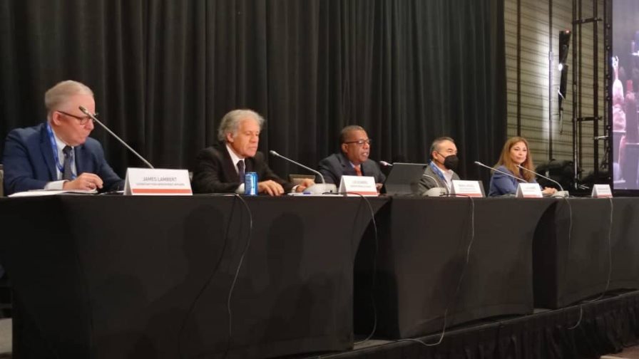 La Cumbre de Américas inicia con exclusiones, bajas y un grito pro democracia