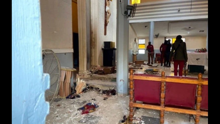 El ataque a una iglesia en Nigeria deja al menos a 21 muertos El ataque a una iglesia en Nigeria deja al menos a 21 muertos