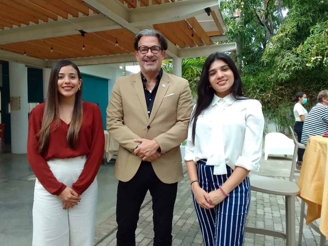 Leslie Ramirez, Franklin De Luna y María Calderón. 