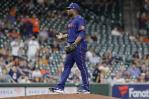 MLB suspende dirigente de Astros y a Neris; multa Servais