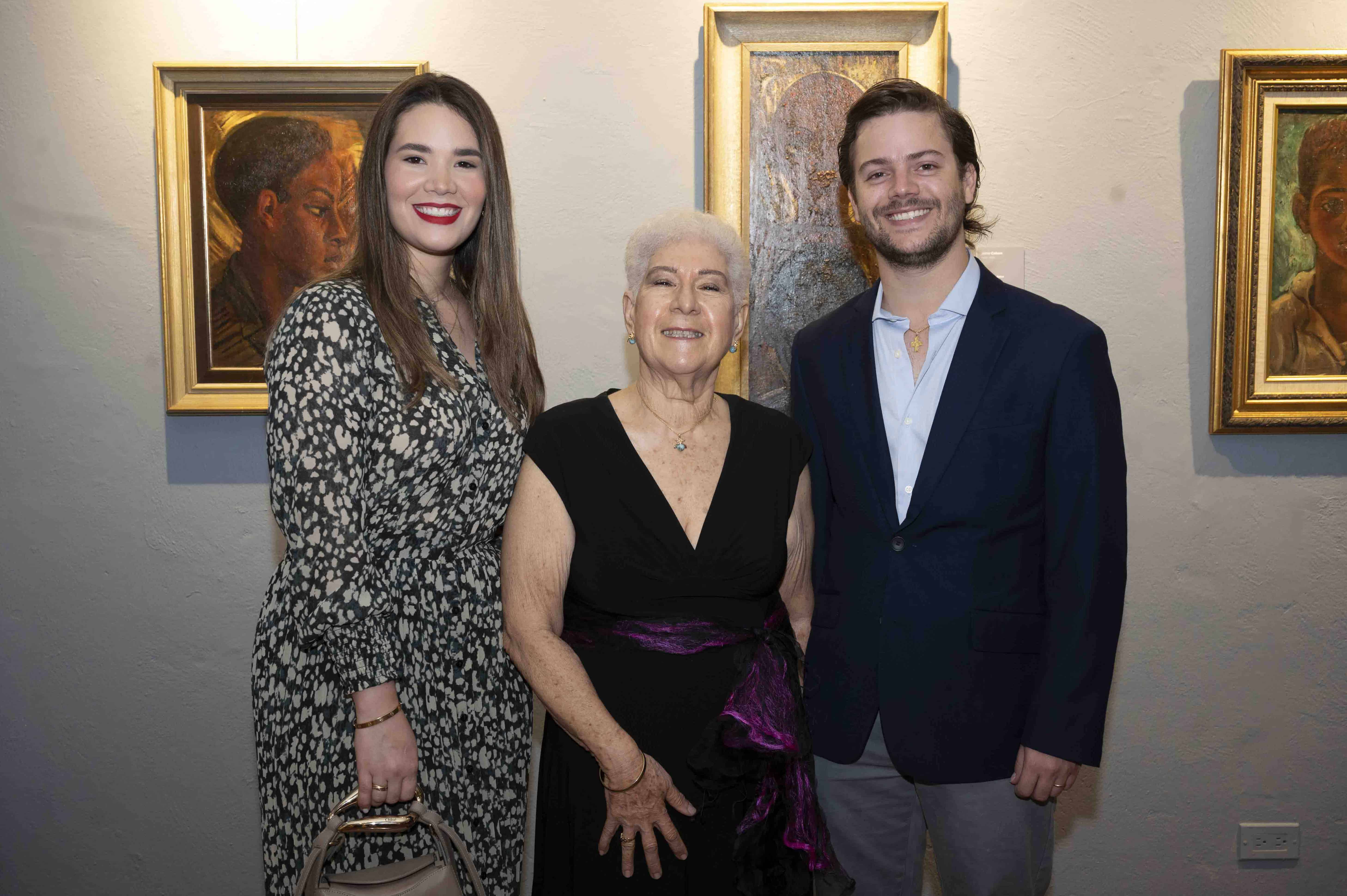 Pili Paonessa, Myrna Guerrero Villalona y Eduardo Camino.